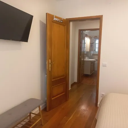 Cozy Private In - Independent Entrance - No Sharing Areas Ναζαρέ